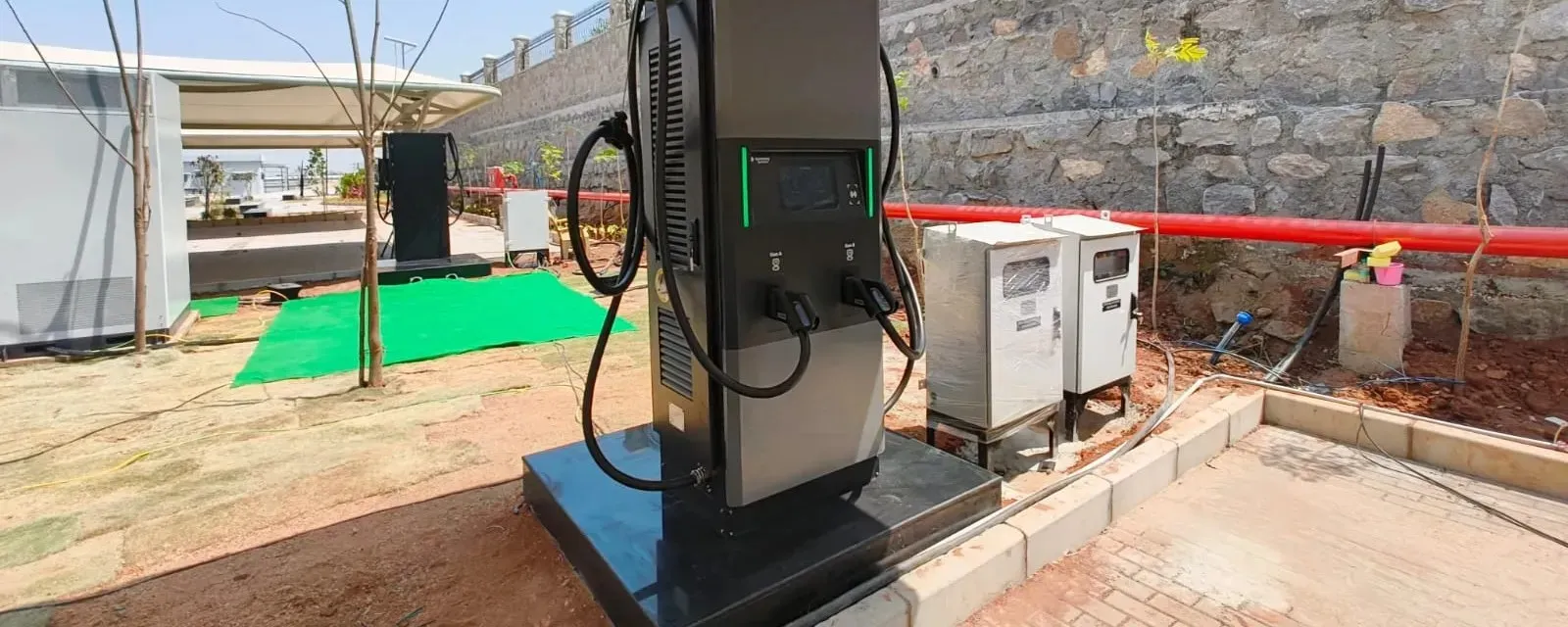 Ultra-fast charging hubs